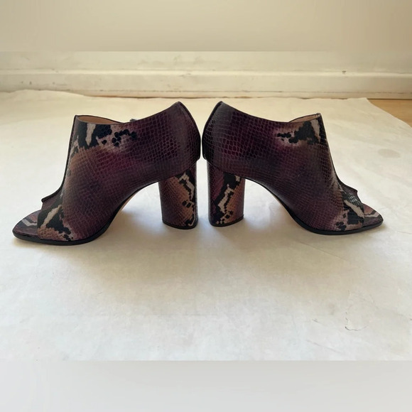 Donald Pliner Fouu snake print leather shooties sandals double strap heels 8,5 - Picture 3 of 9